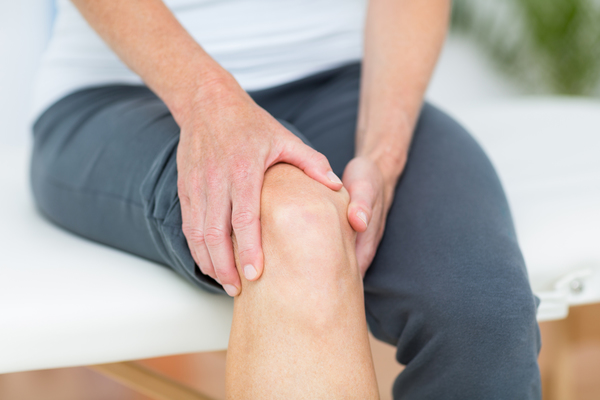 Πρήξιμο στο γόνατο – Αίτια, Συμπτώματα, Θεραπεία